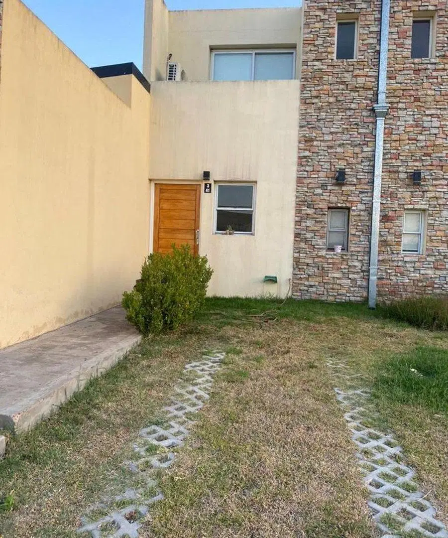 CASA 3 AMBIENTES EN ALQUILER MONTE GRANDE 4
