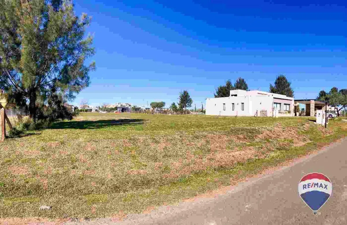 LOTE INTERNO VENTA BARRIO SANTA RITA FINANCIADO 4