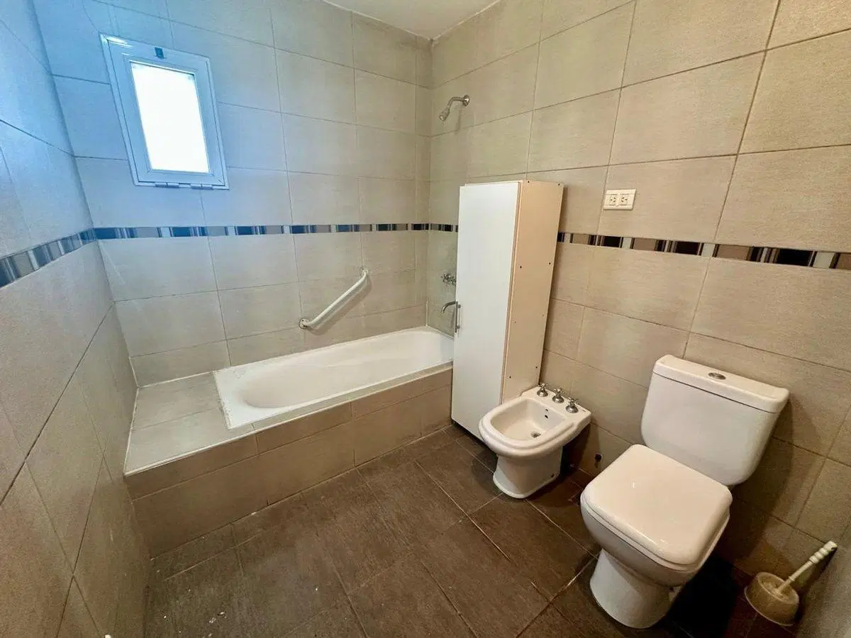 CASA 4 AMBIENTES EN ALQUILER EN CANNING CON PILETA 5