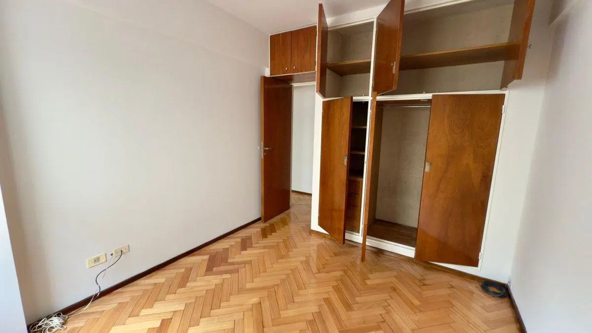 DEPARTAMENTO 3 AMBIENTES COCHERA VENTA CABALLITO 2