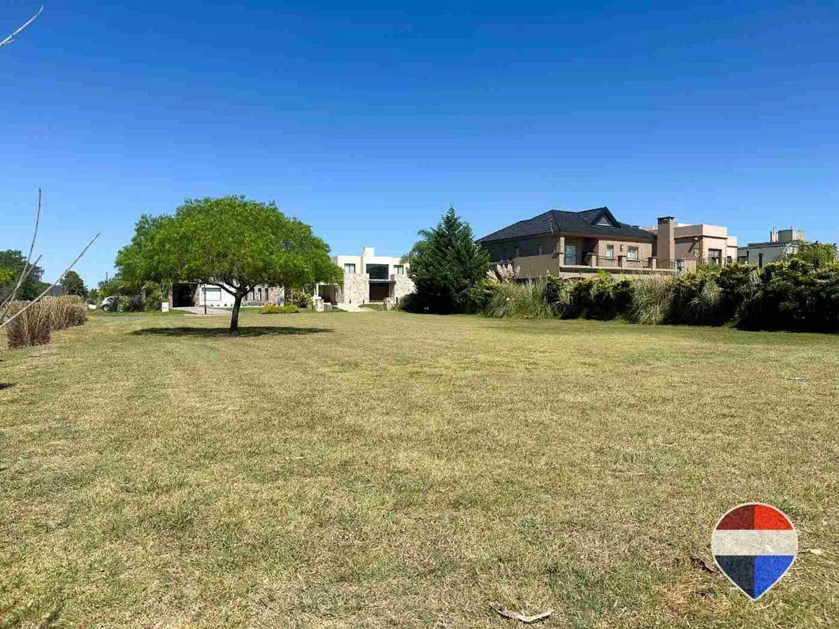 LOTE EN VENTA EN BARRIO SANTA RITA A LA LAGUNA 5