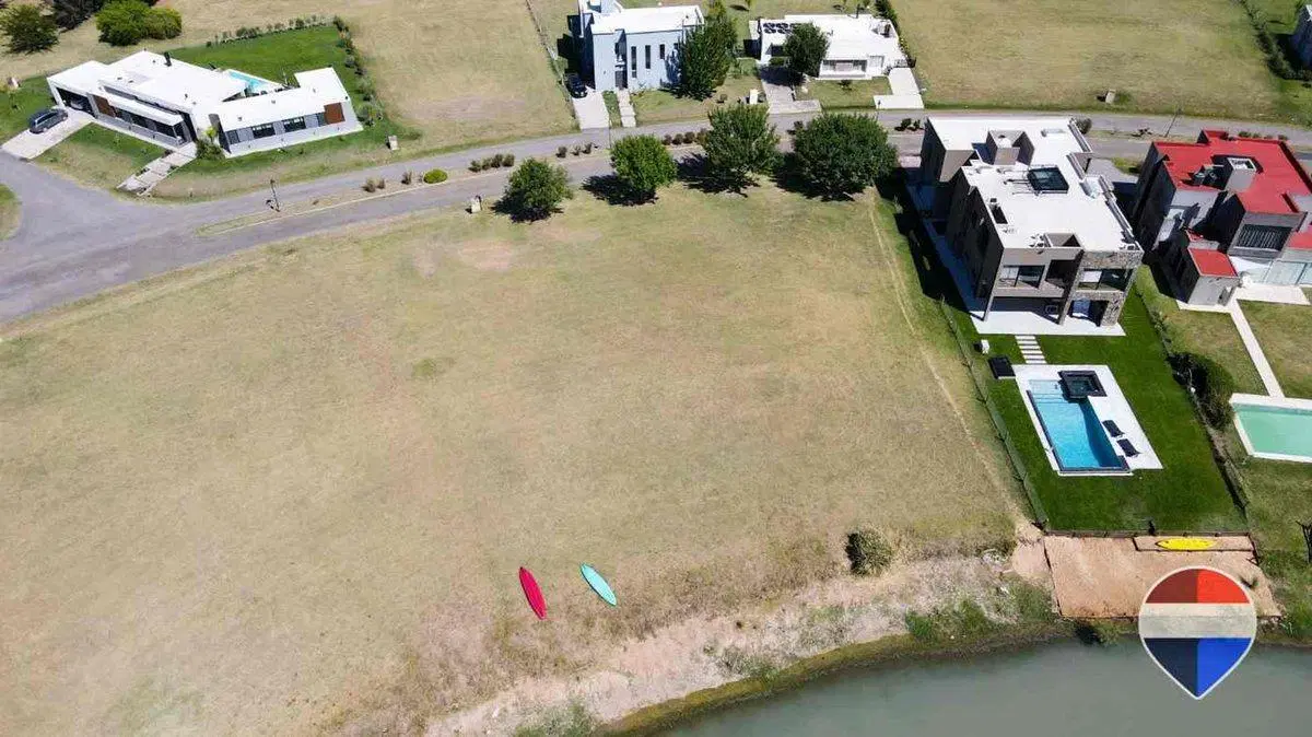 LOTE A LA VENTA EN BARRIO SANTA RITA A LA LAGUNA 3