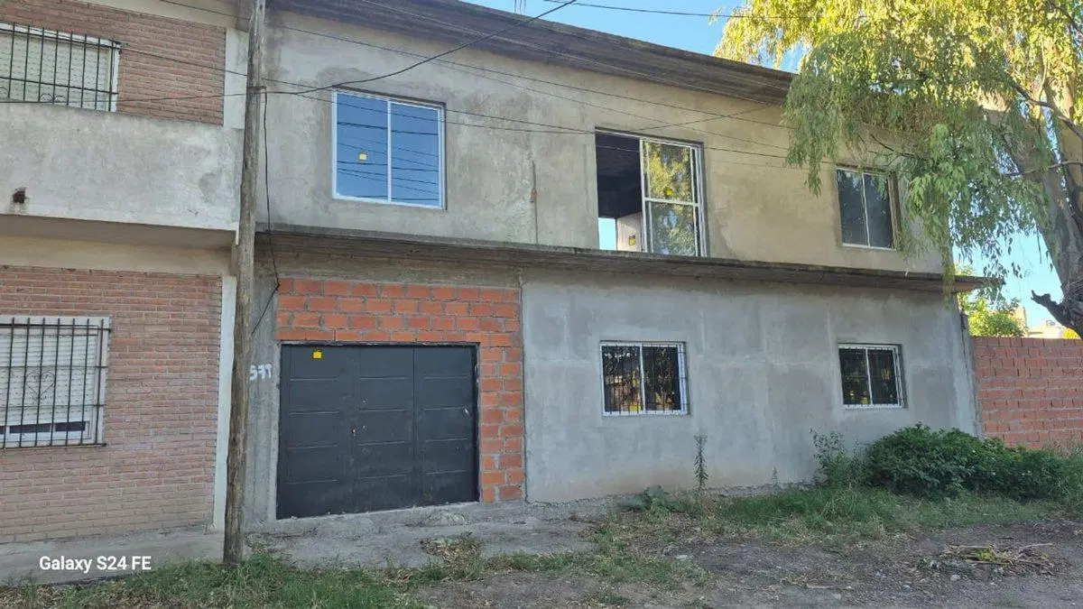 CASA A TERMINAR EN VENTA EN EZEIZA 5