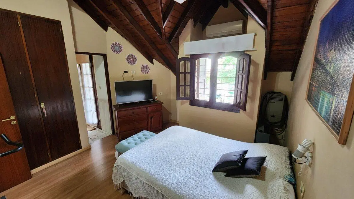 CASA 5 AMBIENTES EN VENTA HAEDO MORON CHALET 5