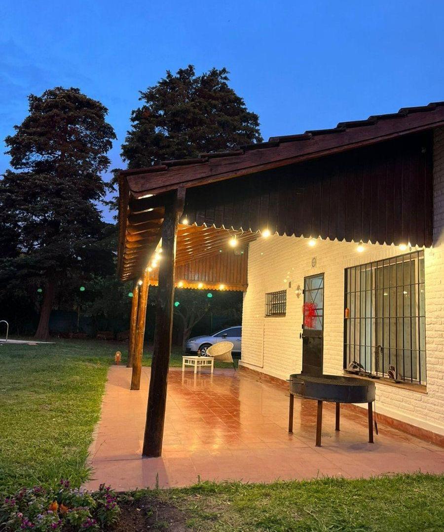 CASA 4 AMBIENTES EN VENTA CON PILETA EN EZEIZA