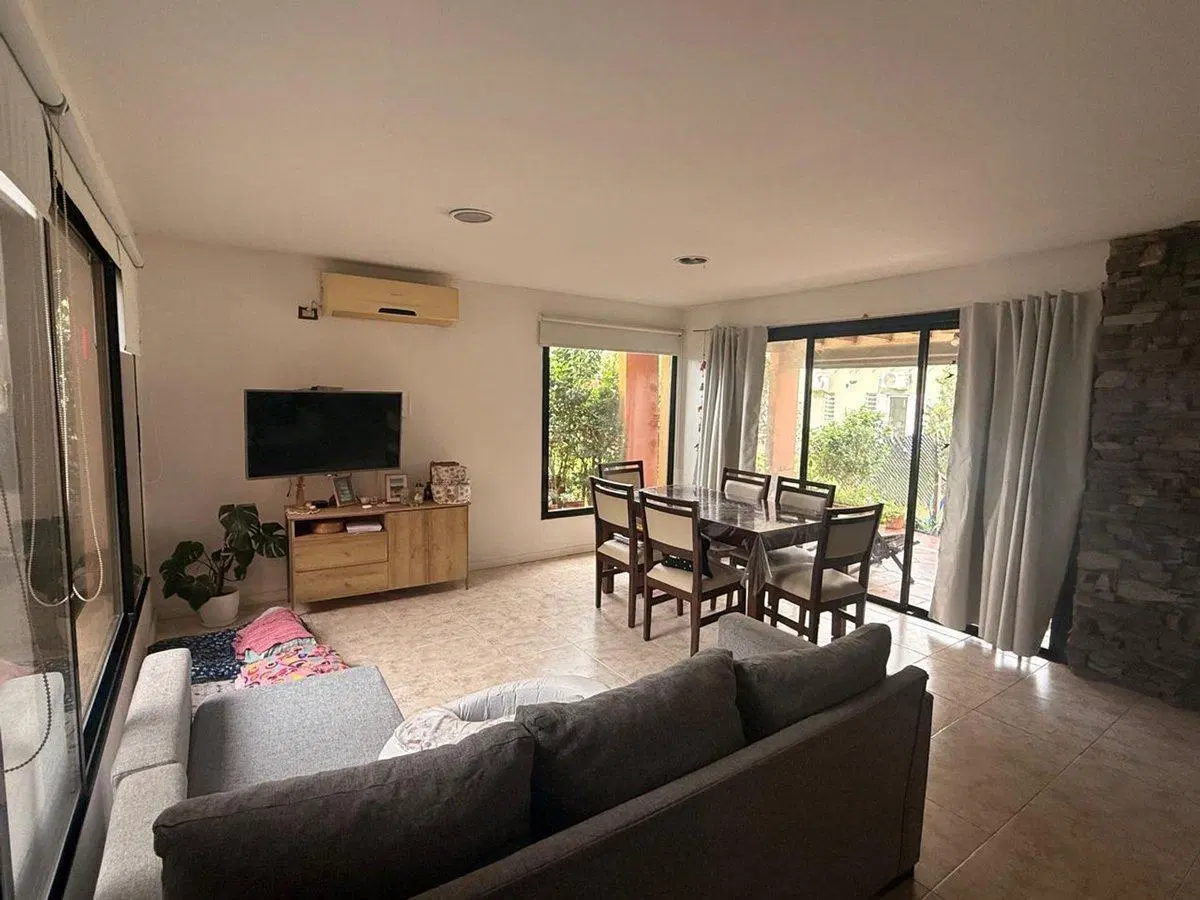 CASA EN VENTA EN MONTE. MODERNA Y LUMINOSA 2