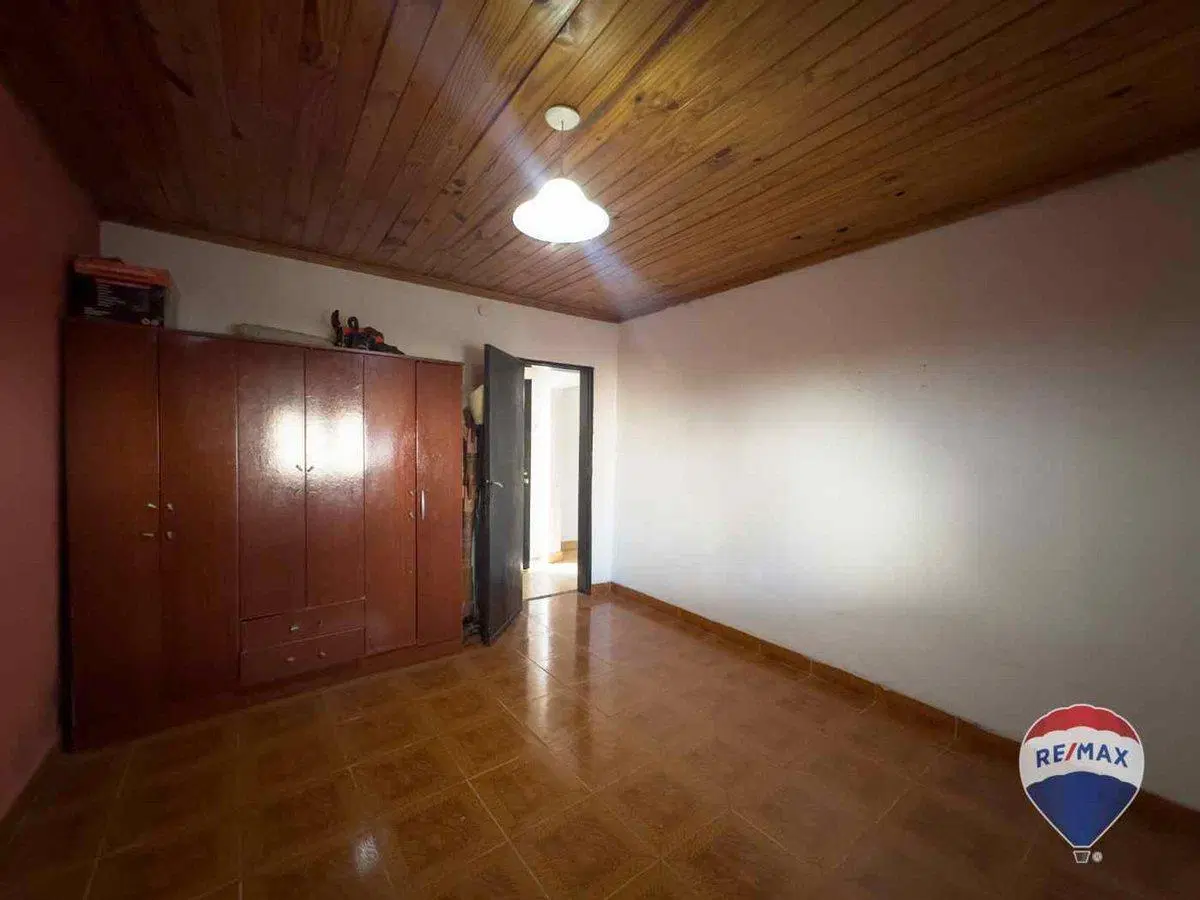 CASA DOS AMBIENTES VENTA MONTE GRANDE A RECICLAR 5