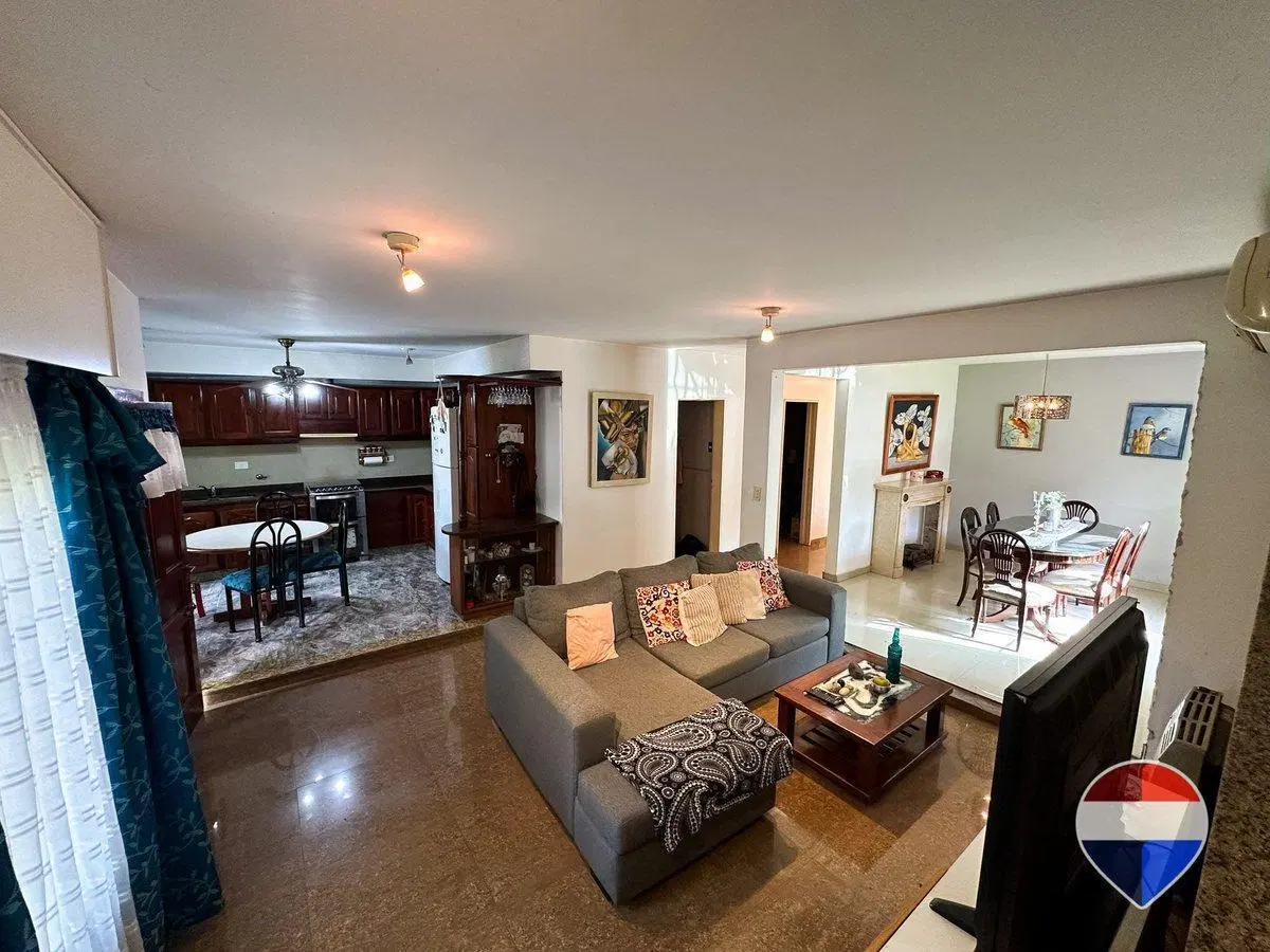 CASA EN VENTA 5 AMBIENTES EN EZEIZA 2