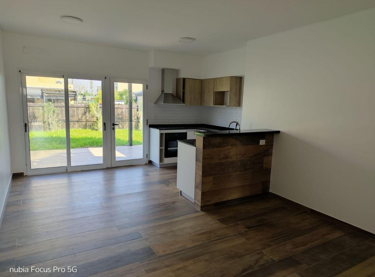 CASA 4 AMBIENTES EN ALQUILER MONTE GRANDE