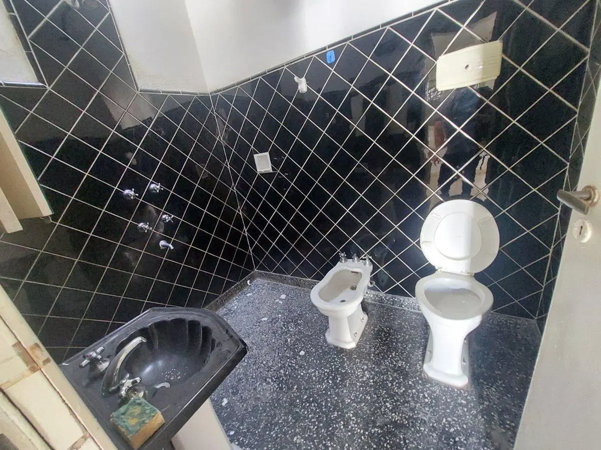 CASA + DEPTO EN VENTA EN LANUS OESTE CON JARDIN 5