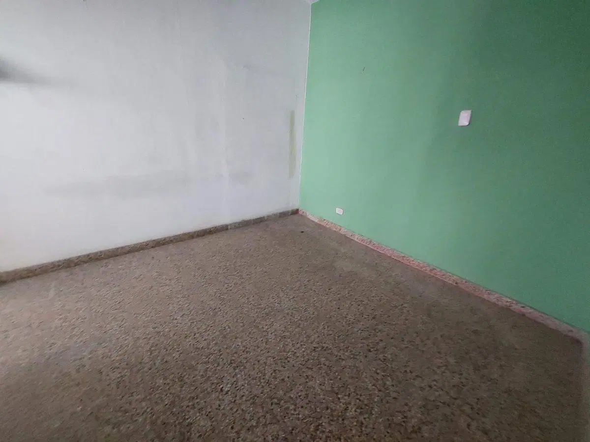 CASA + DEPTO EN VENTA EN LANUS OESTE CON JARDIN 3