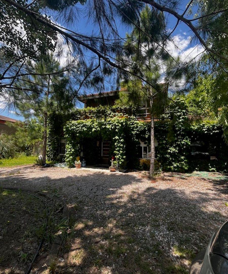 CASA EN BARRIO MALIBU CANNING