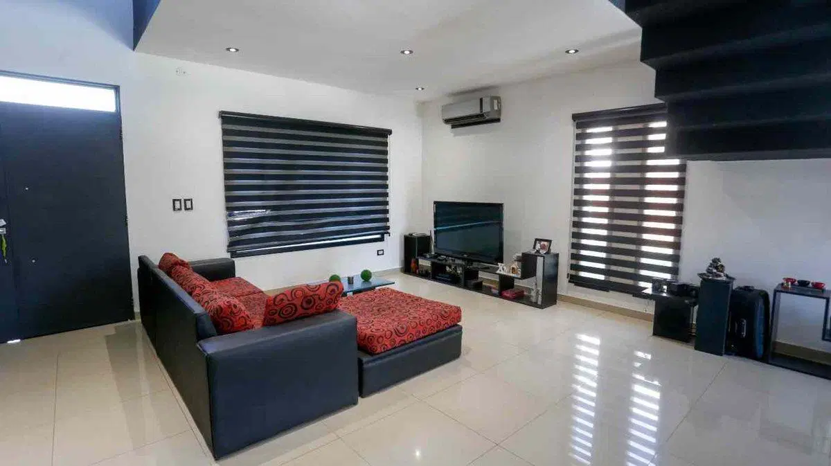 CASA 5 AMBIENTES EN VENTA EN SAN ELISEO GOLF 2