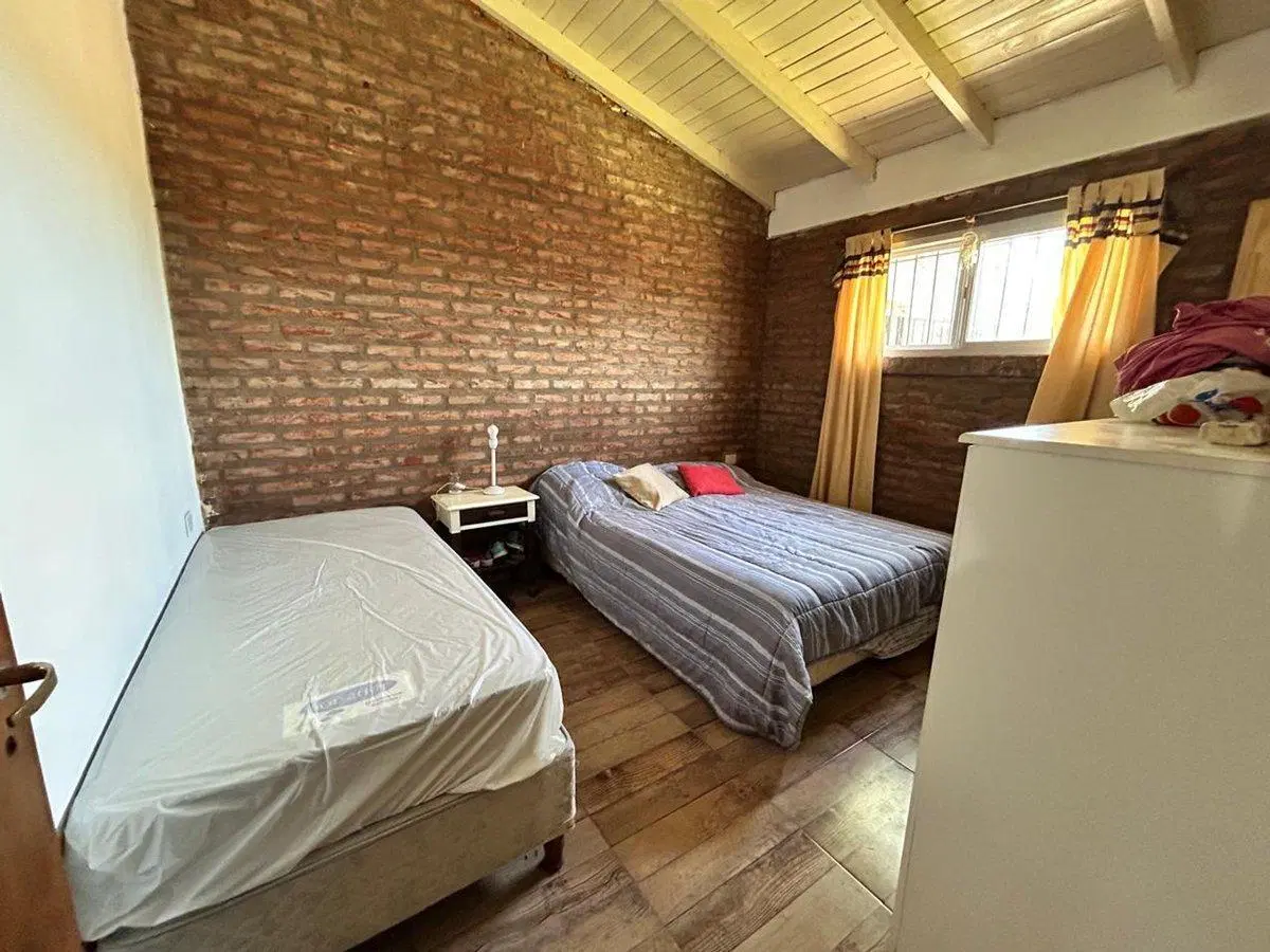 CASA 4 AMBIENTES EN VENTA EN SAN VICENTE PILETA 4