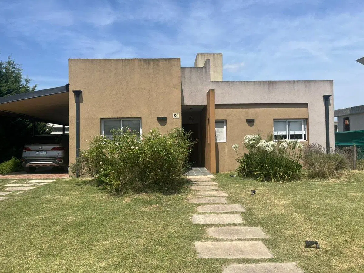 CASA CON PILETA ALQUILER BARRIO CERRADO CANNING 4