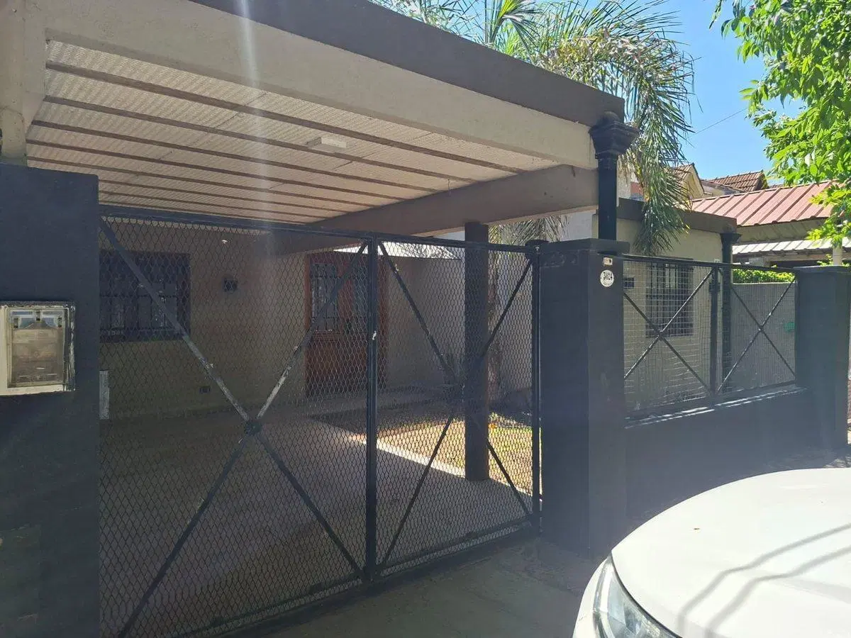 CASA 5 AMBIENTES EN VENTA EN GLEW 4