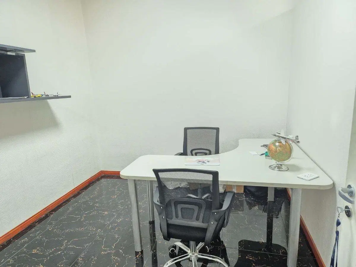 OFICINA VENTA CON COCHERA EN AMANECERES OFICCE 4