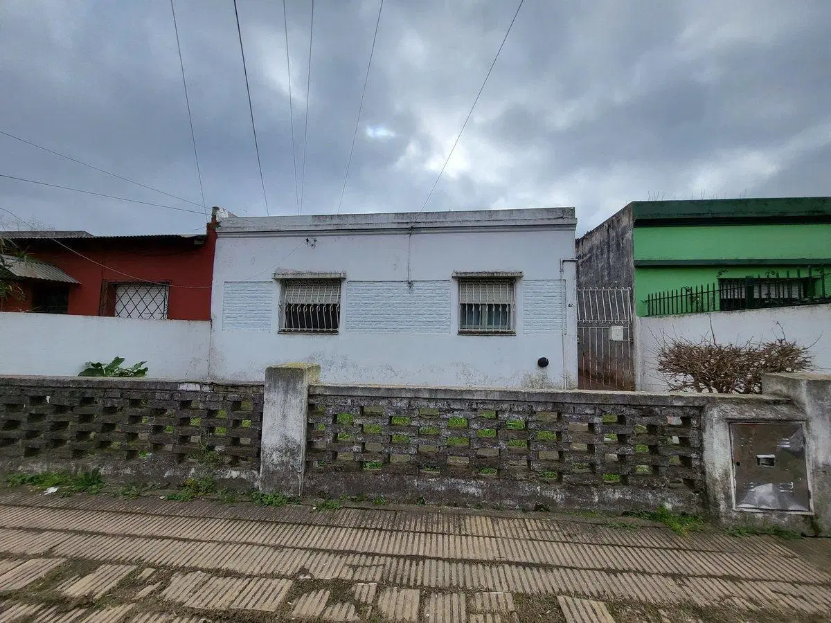 CASA 3 AMBIENTES EN VENTA EN GLEW APTO CREDITO 4