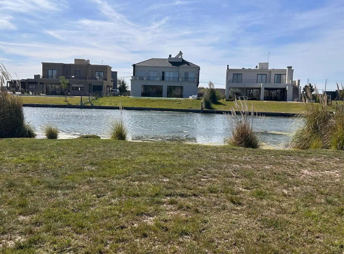 LOTE EN VENTA A LA LAGUNA BARRIO SAN LUCAS CANNING