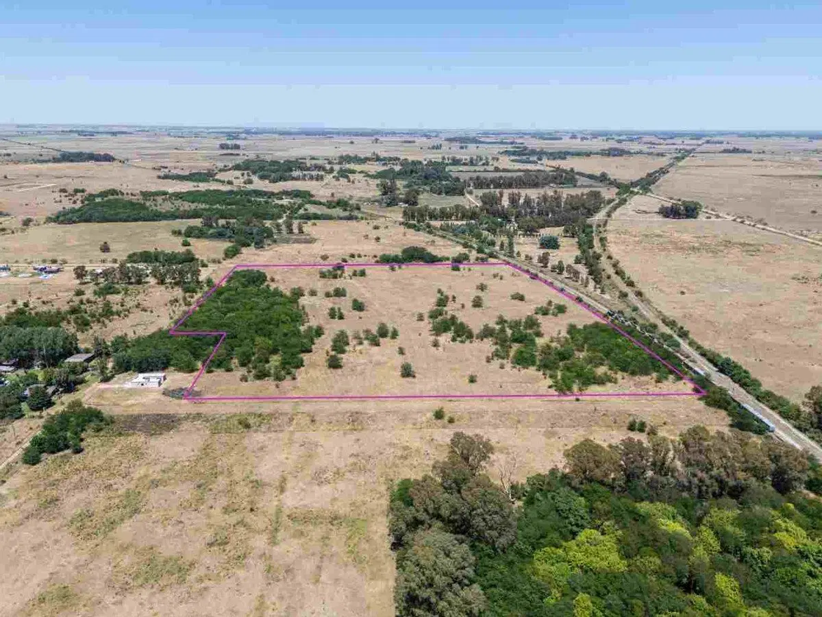 CHACRA DE 1 HECTAREA EN VENTA EN CAÑUELAS 5