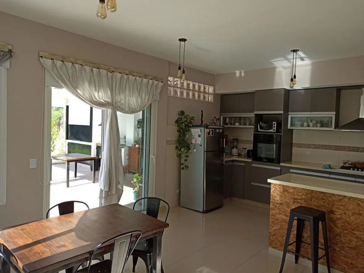PH 4 AMBIENTES EN VENTA CON PISCINA Y QUINCHO 4