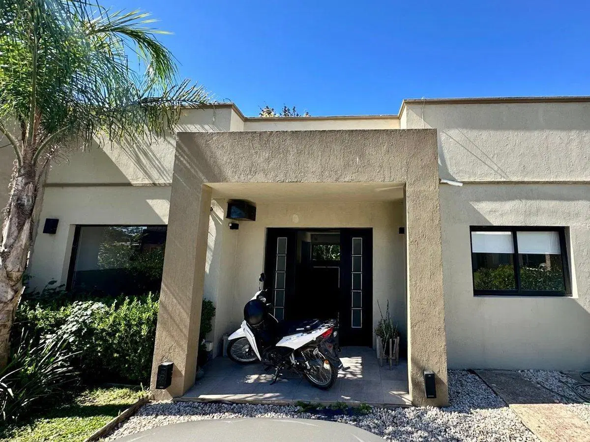 CASA 3 AMBIENTES EN VENTA EN BOSQUE DE SAN VICENTE 2