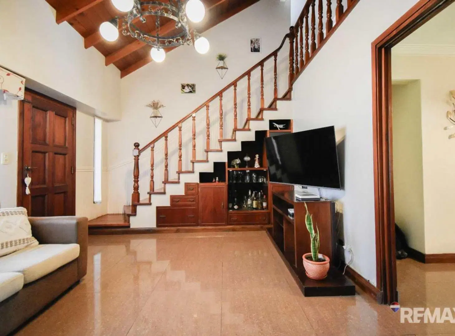 CASA 4 AMBIENTES EN VENTA EN ADROGUE 4