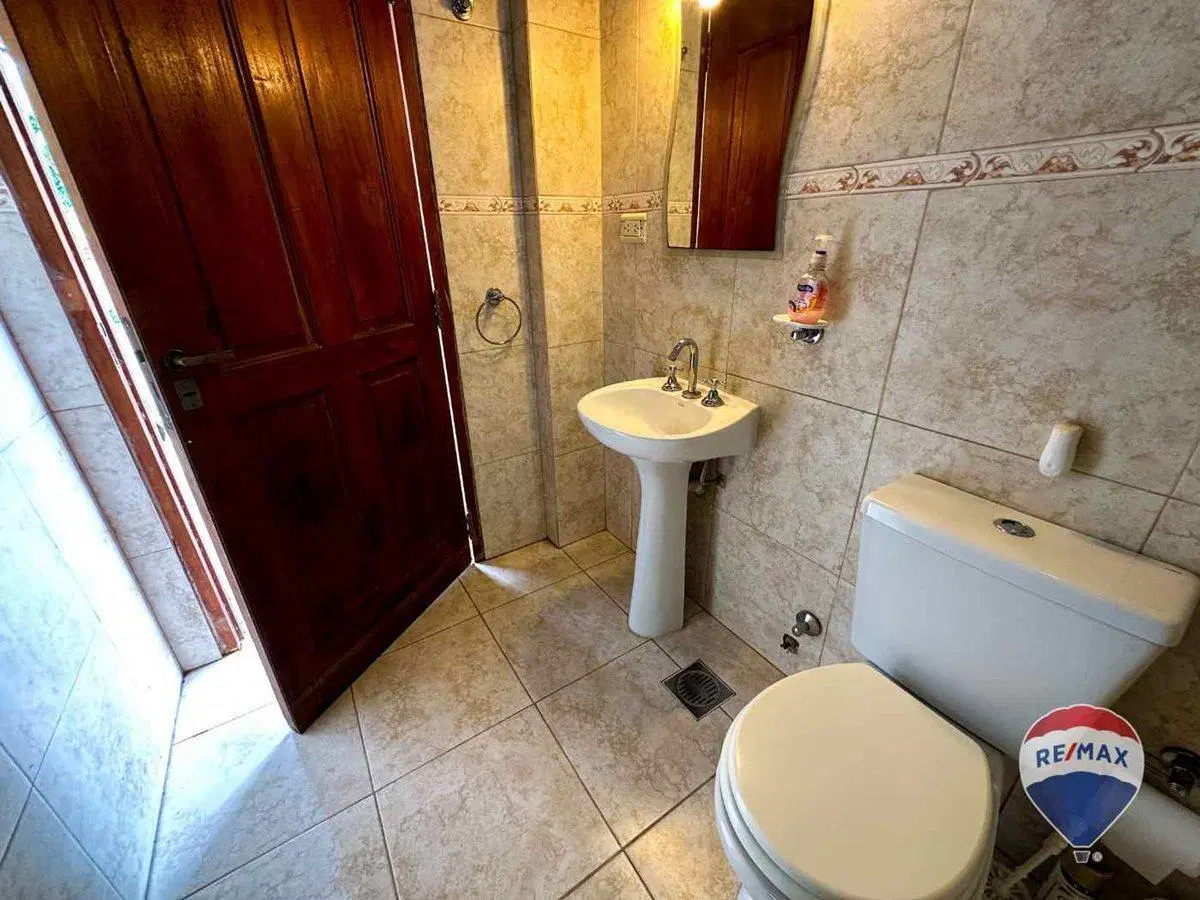 CASA 4 AMBIENTES EN VENTA GUERNICA, CON PILETA 5