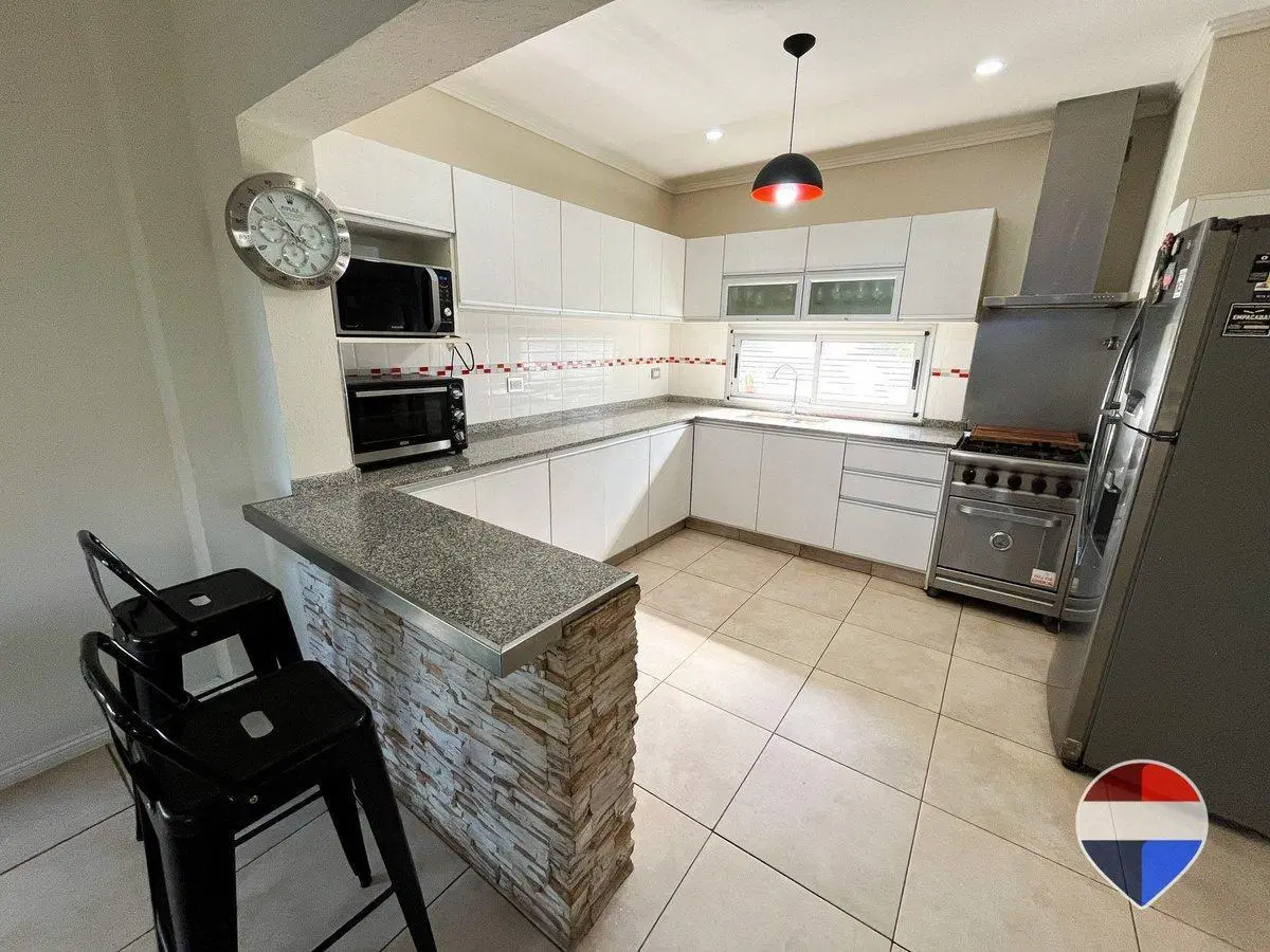 CASA EN VENTA 5 AMBENTES EN CANNING 5