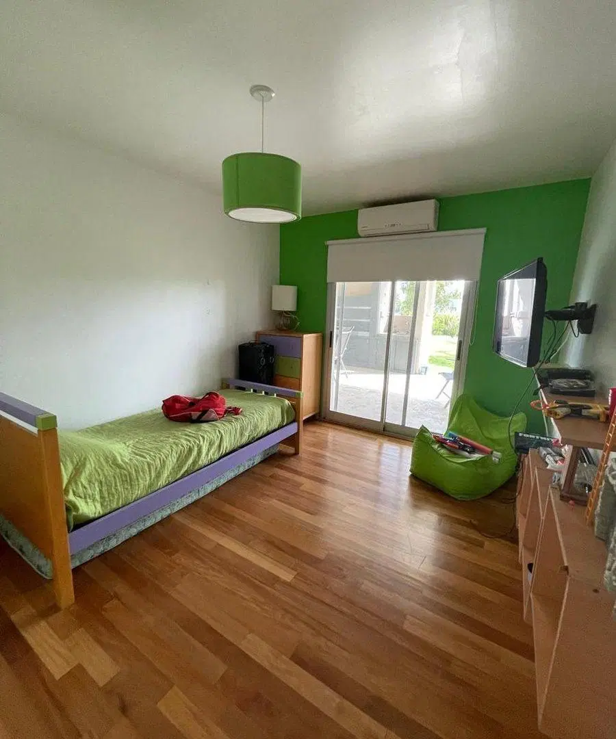 CASA EN VENTA 6 AMBIENTES EN FINCAS DE SAN VICENTE 2