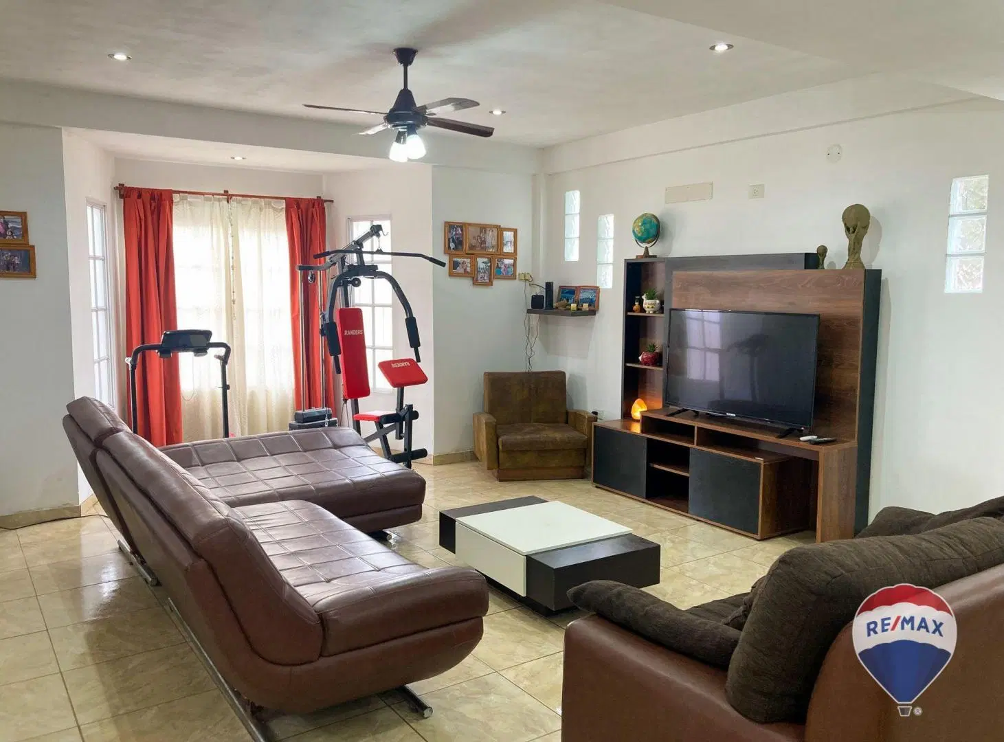 CASA 5 AMBIENTES EN VENTA LA MATANZA CON PILETA 2