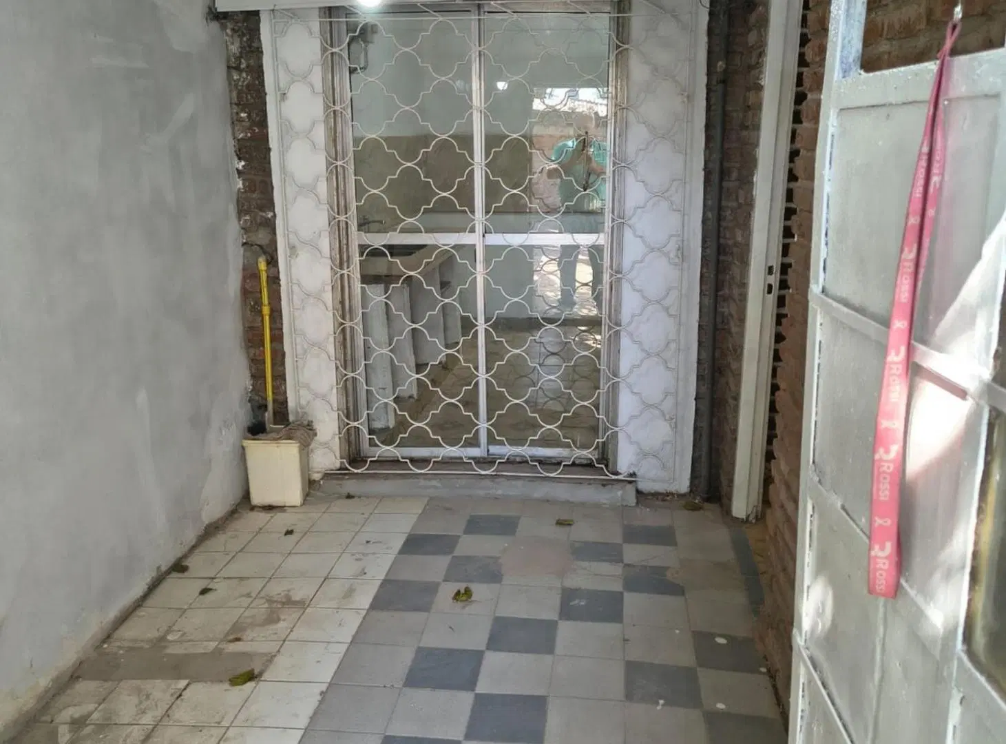 CASA 4 AMBIENTES EN VENTA BURZACO FINANCIA 4