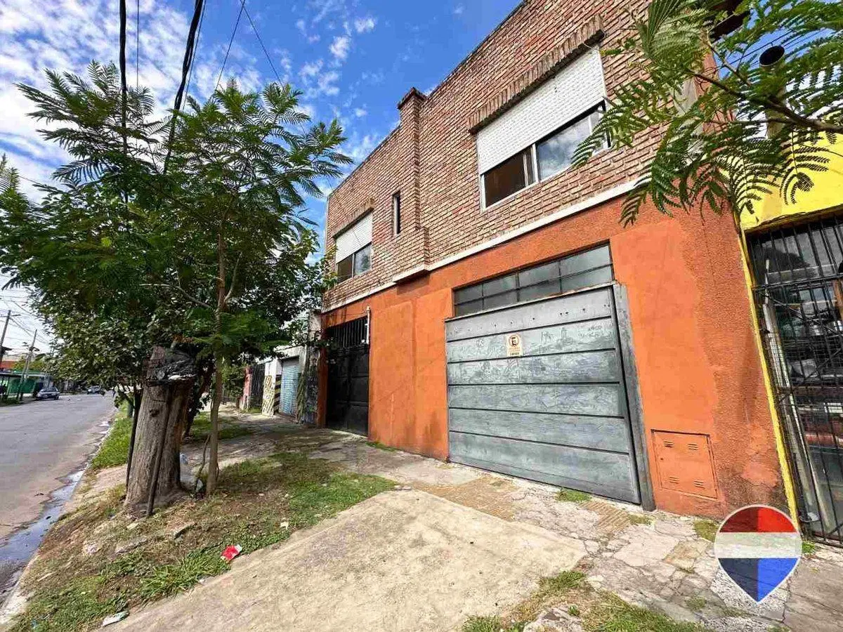 CASA Y DEPARTAMENTOS  EN VENTA JOSÉ MÁRMOL RENTA 8