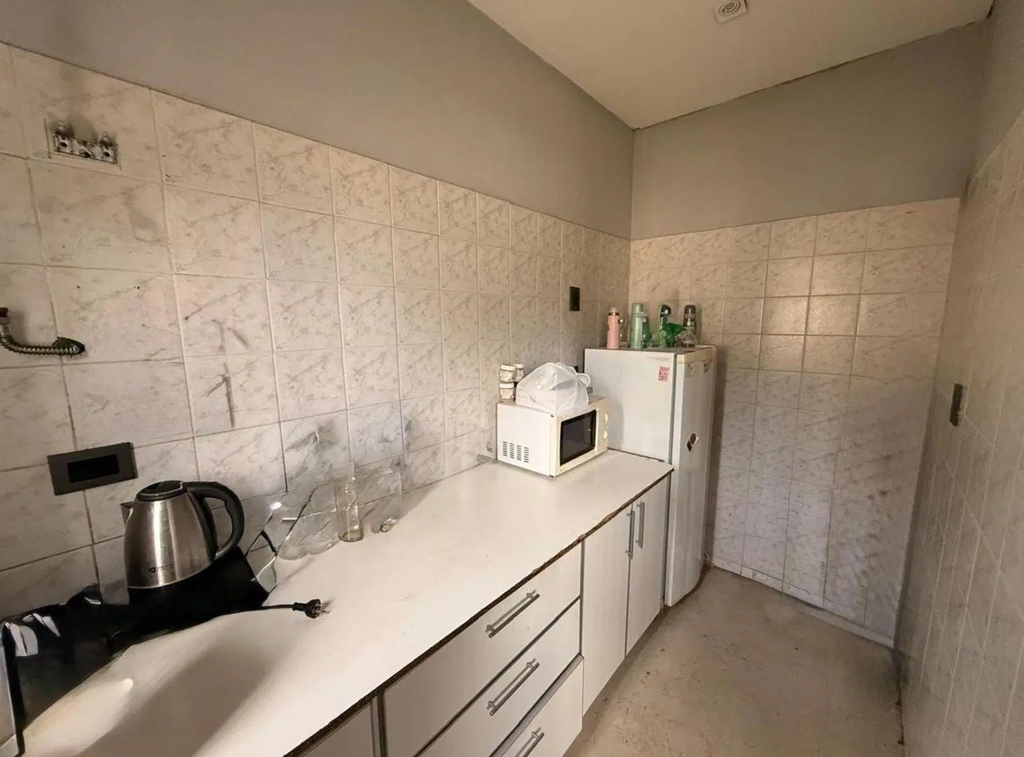 TERRENO CON OFICINA 5 AMBIENTES VENTA SAN VICENTE 5