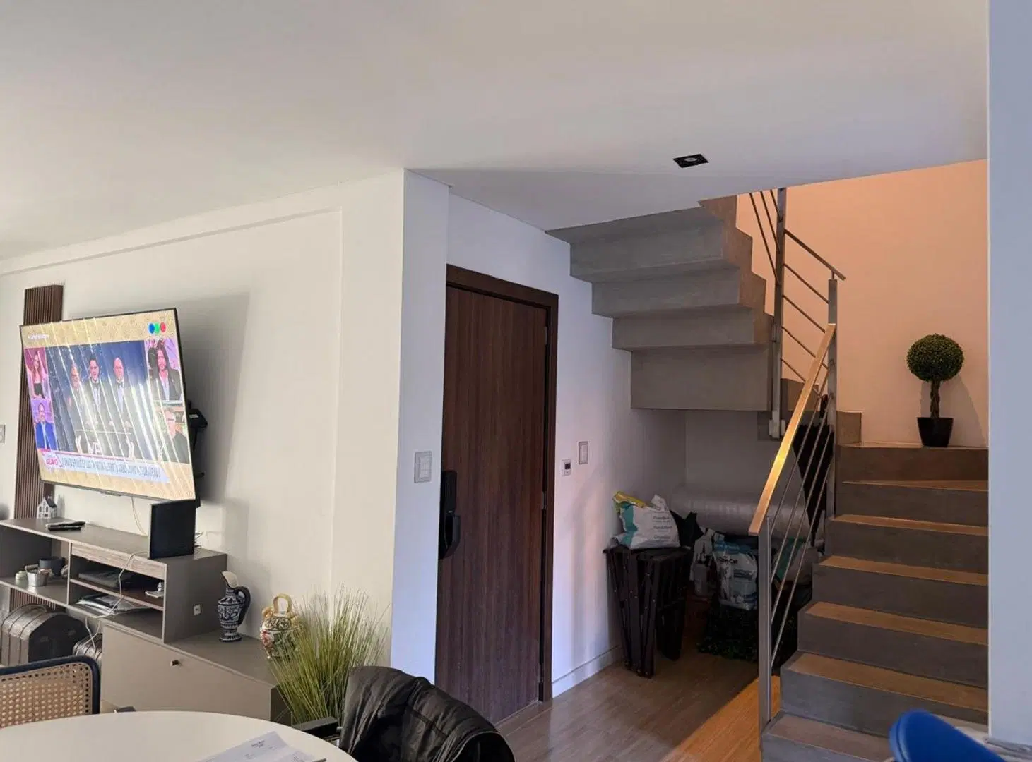 DUPLEX ALQUILER 4 AMBIENTES AMUEBLADO CON PILETA 5