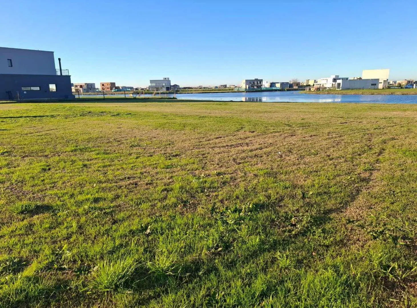 LOTE A LA LAGUNA EN VENTA SANTA CLARA AL SUR 3