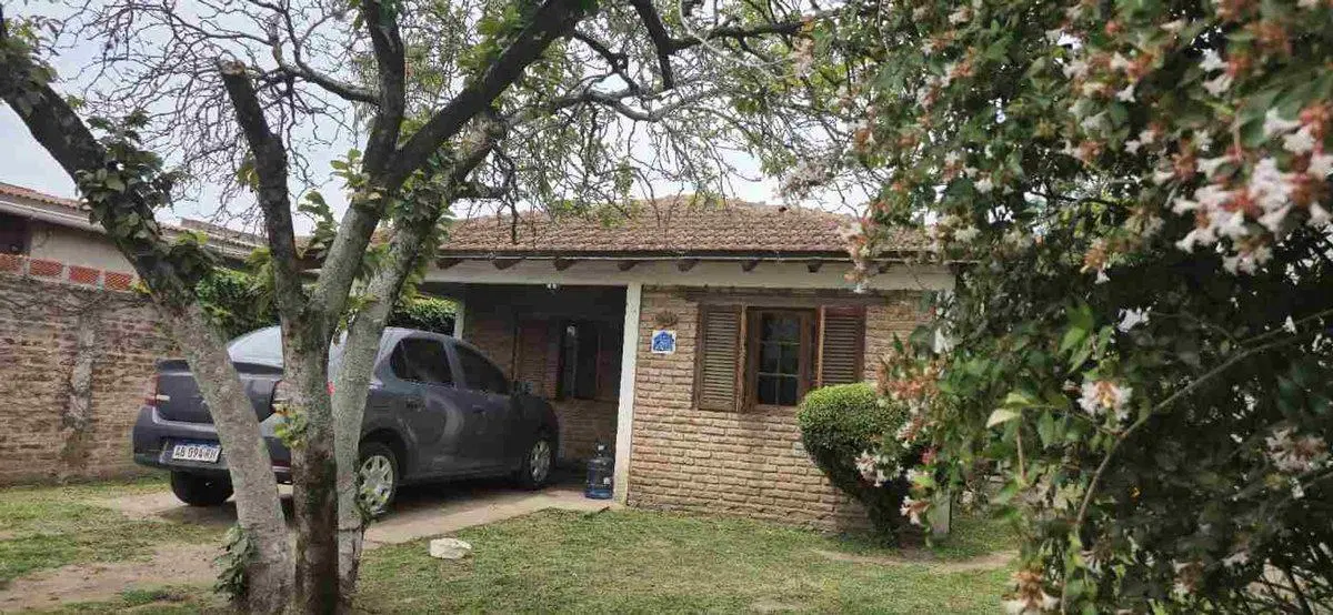 CASA EN CAÑUELAS  APTA CREDITO 5