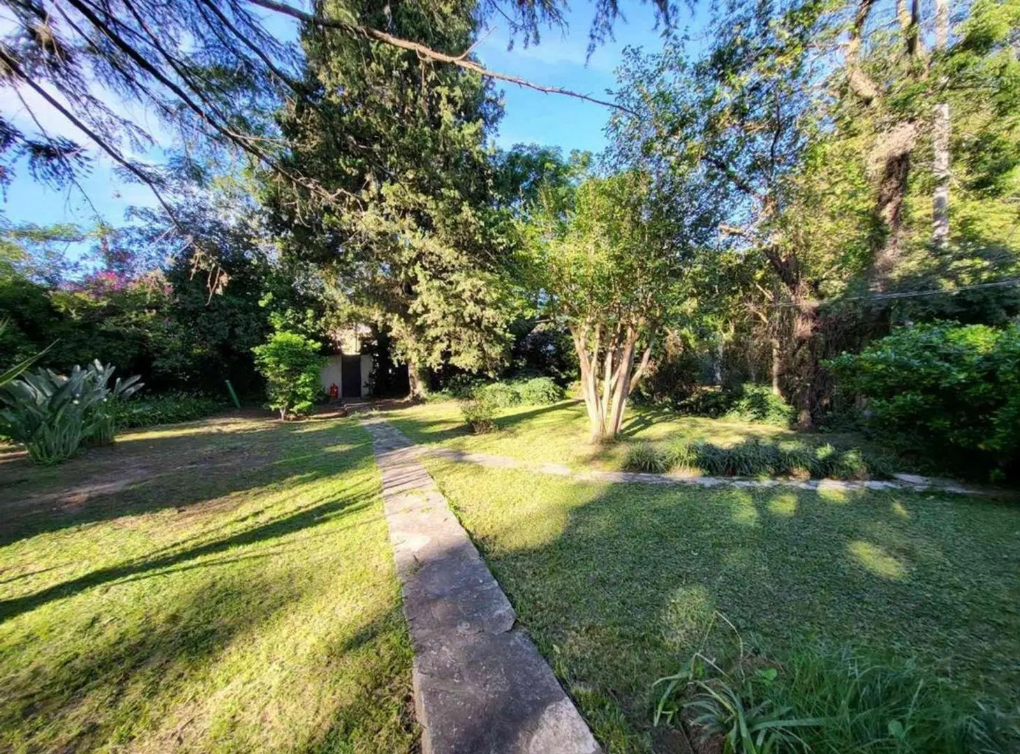 LOTE EN VENTA MONTE GRANDE EXCELENTE UBICACION 3