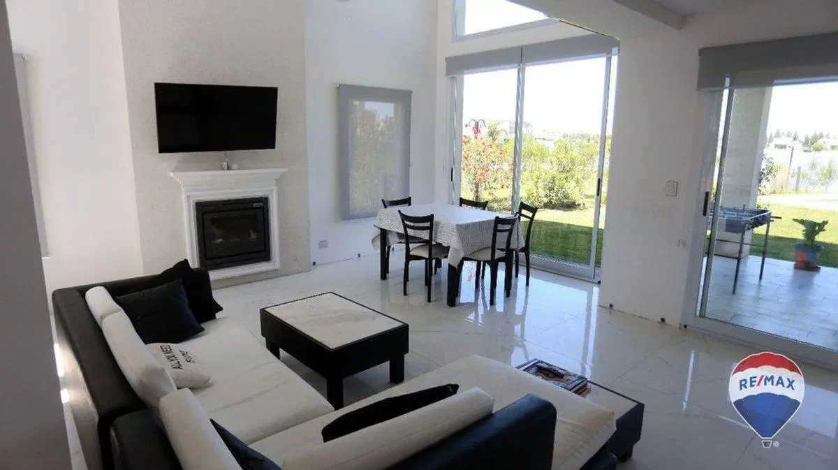 CASA EN ALQUILER 5 AMBIENTES EN CRUZ DEL SUR 8