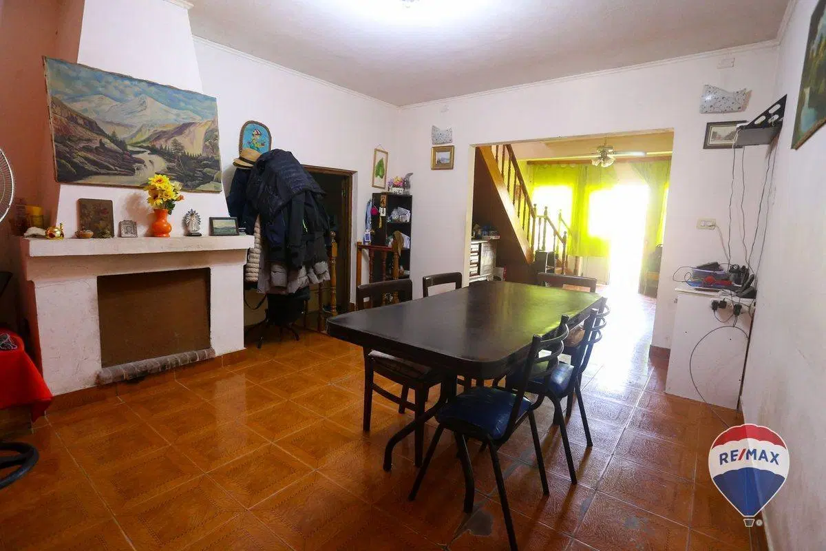 CASA 8 AMBIENTES EN VENTA EN EZEIZA 5