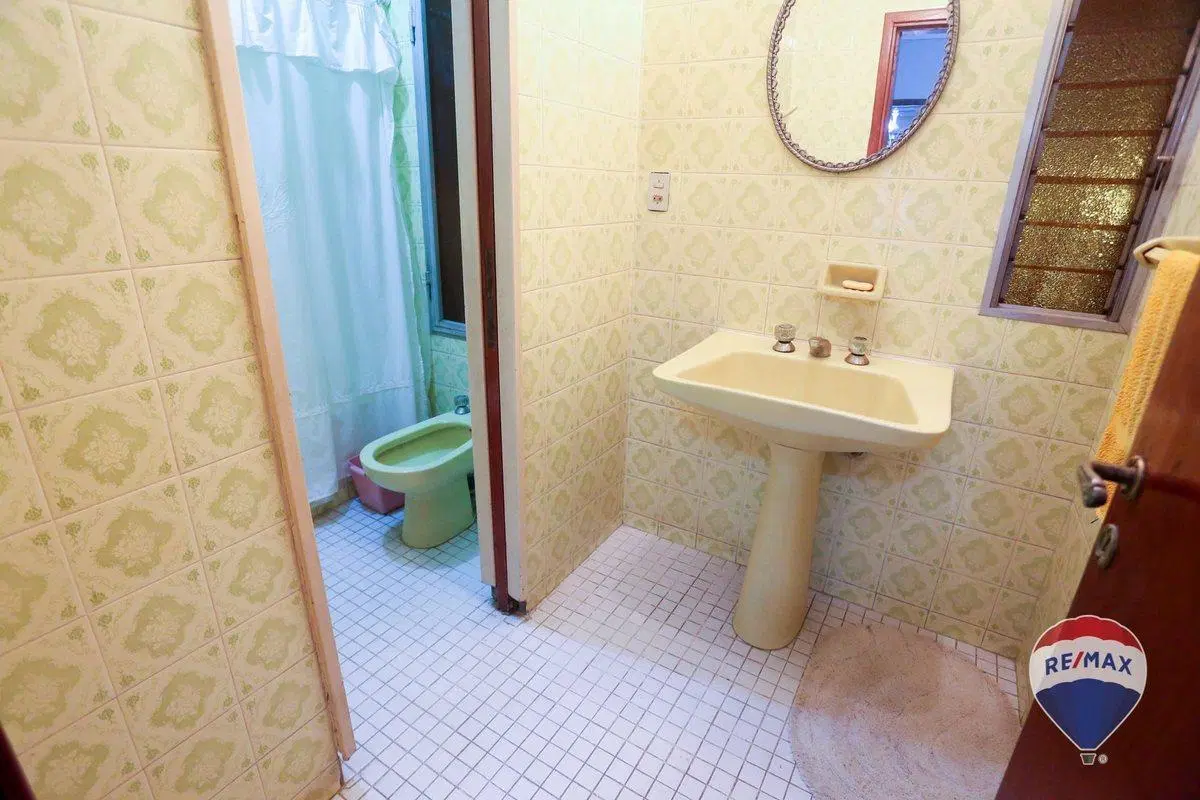 CASA 6 AMBIENTES VENTA TEMPERLEY CON QUINCHO 5