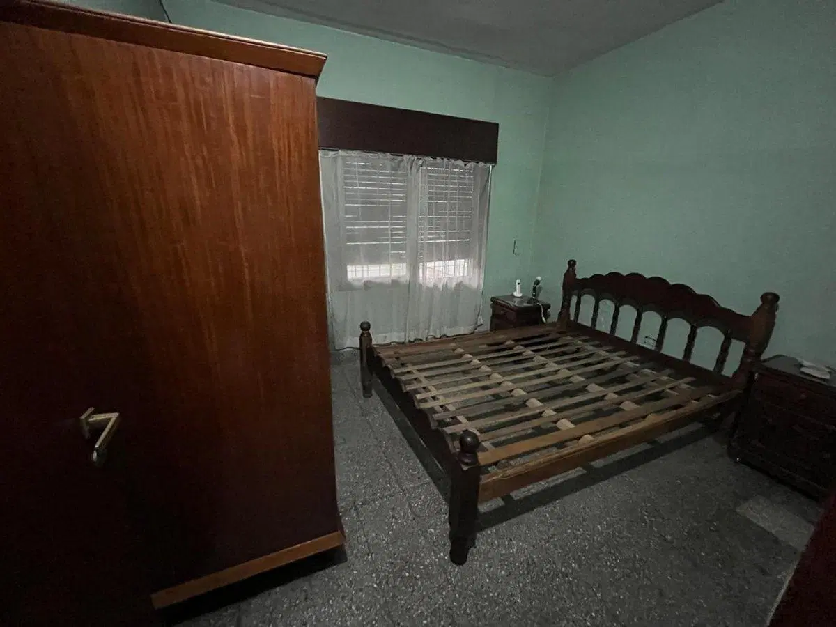 CASA 4 AMBIENTES VENTA EN BURZACO APTA CREDITO 4