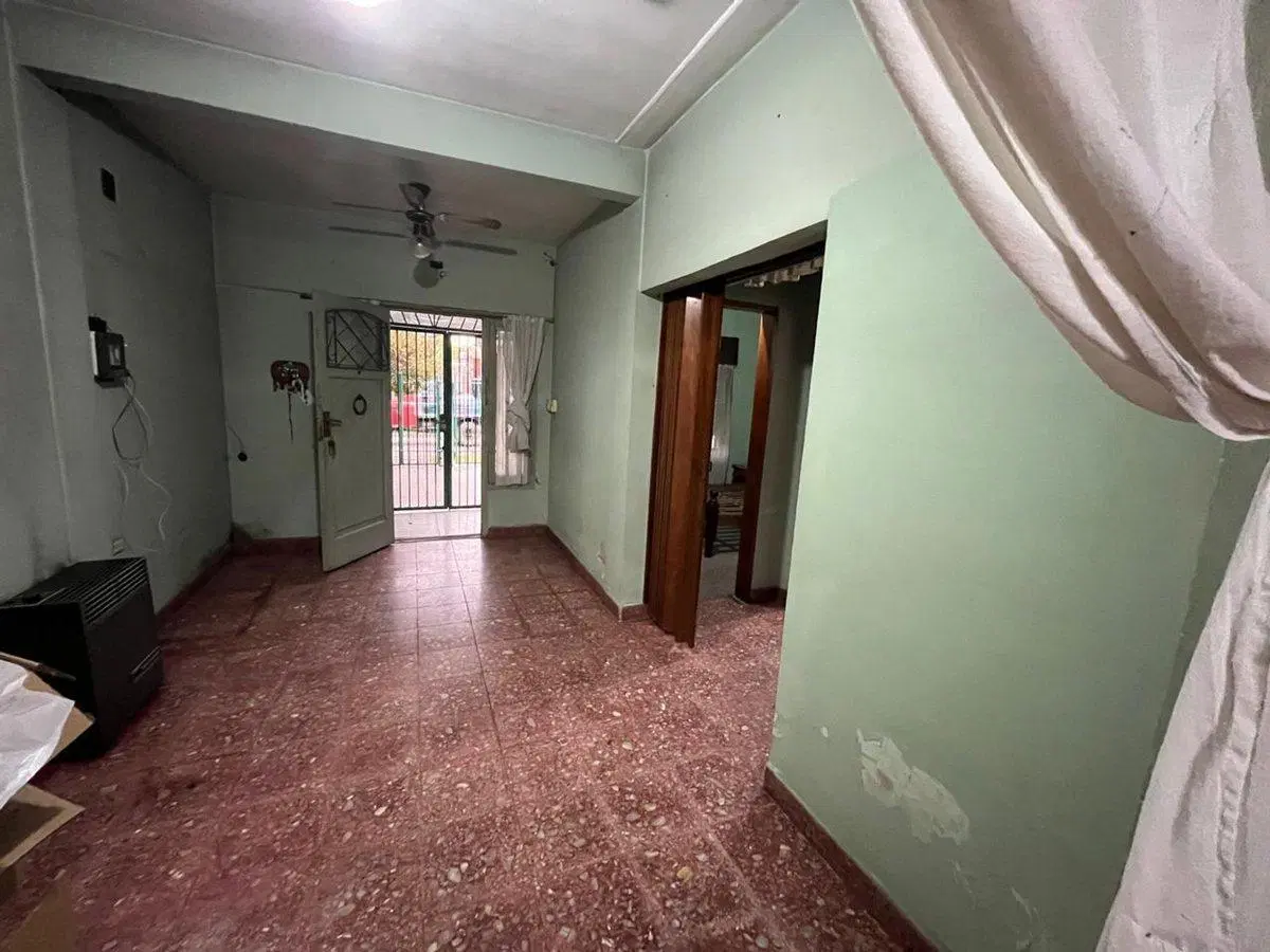 CASA 4 AMBIENTES VENTA EN BURZACO APTA CREDITO 5