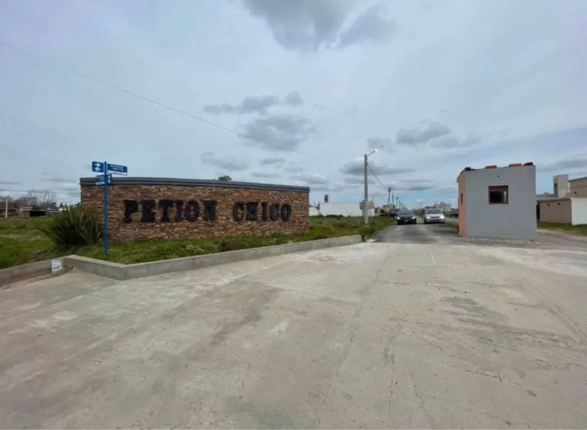 LOTE DE 250 M EN VENTA EN CAÑUELAS 4