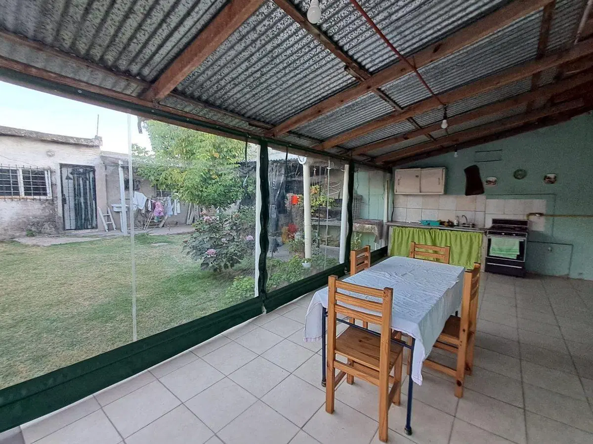 CASA EN VENTA MONTE GRANDE LOCAL Y GALPON 2