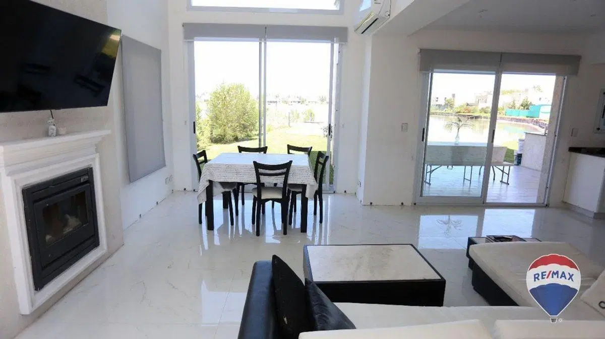 CASA EN ALQUILER 5 AMBIENTES EN CRUZ DEL SUR 3