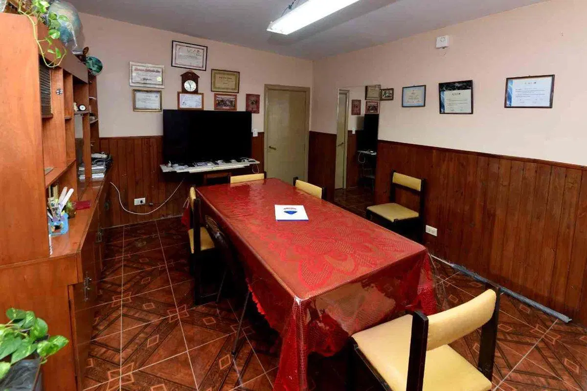 Casa 3 ambientes en venta 9 Abril + departamento 8