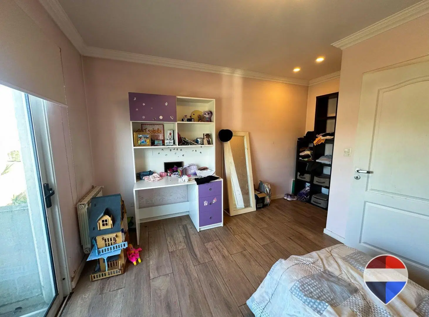 CASA EN VENTA 8 AMBIENTES BARRIO SANTA JUANA 3