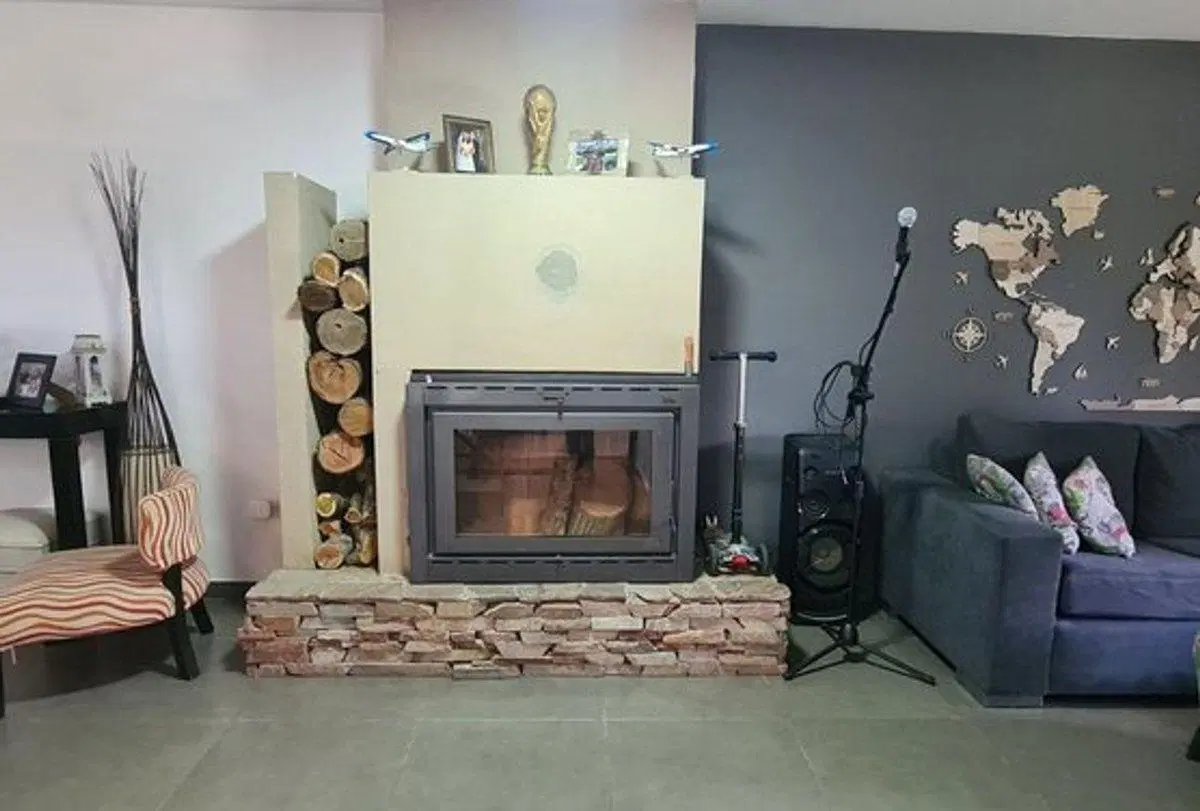 CASA EN VENTA MONTE GRANDE 4 AMBIENTES 8