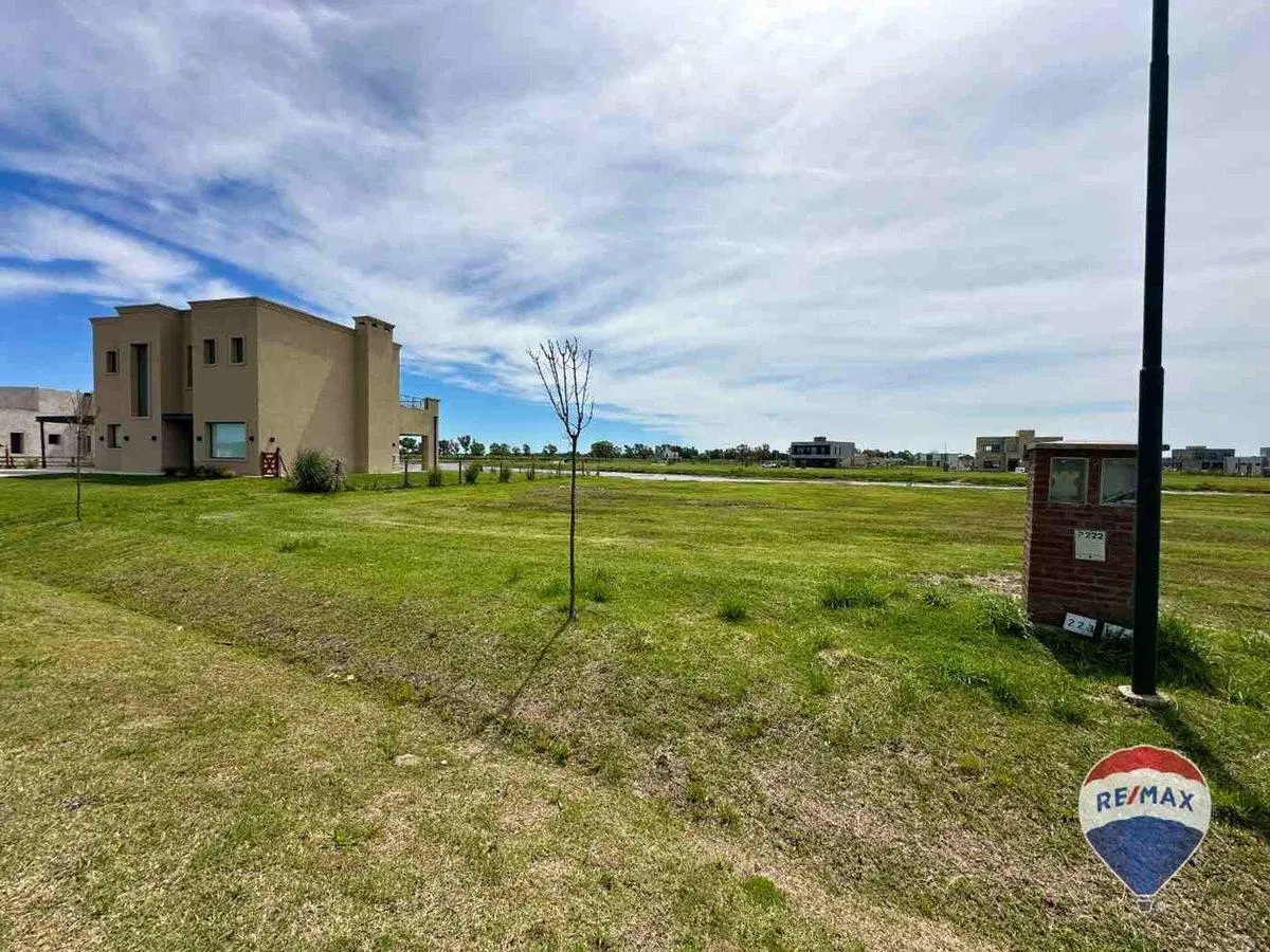 LOTE EN VENTA FINCAS DE SAN VICENTE LAGUNA 4
